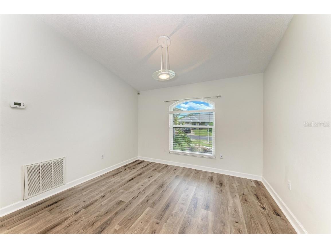 2403 Icecapade Drive Sarasota FL 34240 A4660800 image9