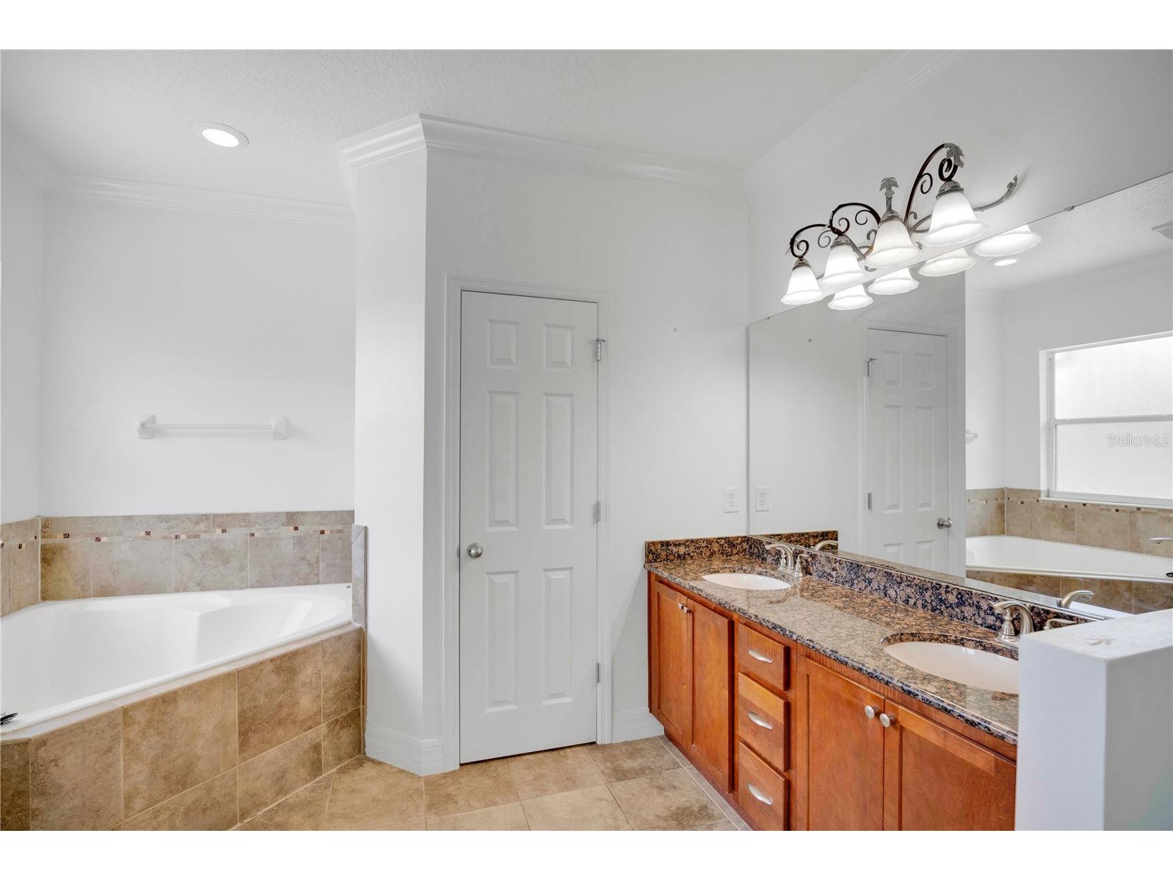 2403 S Shine Avenue #B Orlando FL 32806 O6405895 image16
