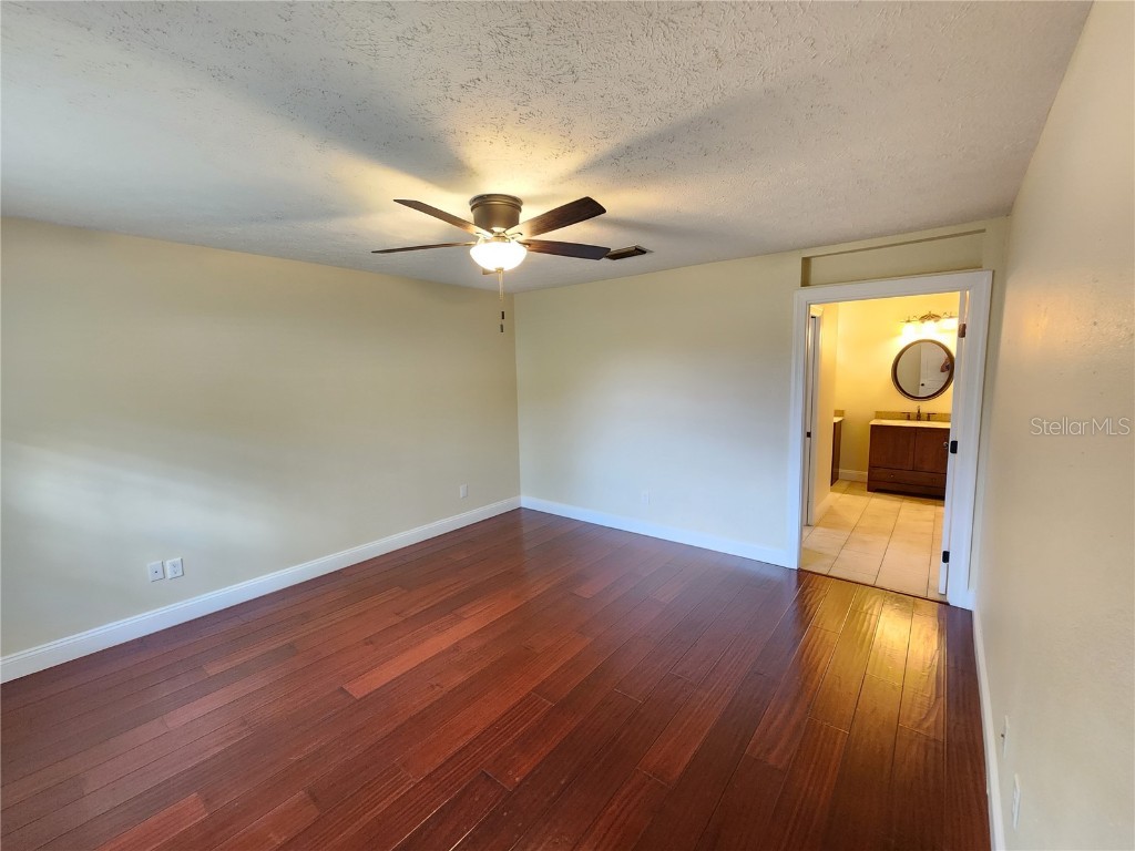 2403 Stonehill Avenue Valrico FL 33594 TB8443317 image6