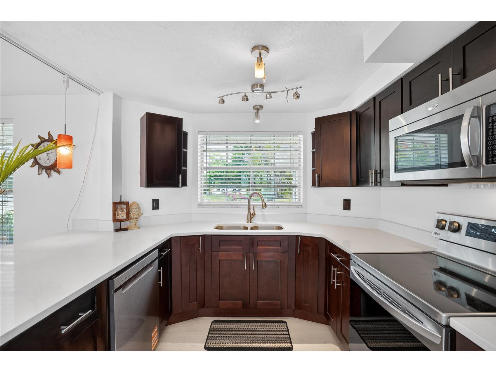 2403 Vermont Avenue E Bradenton FL 34208 A4695037 image10