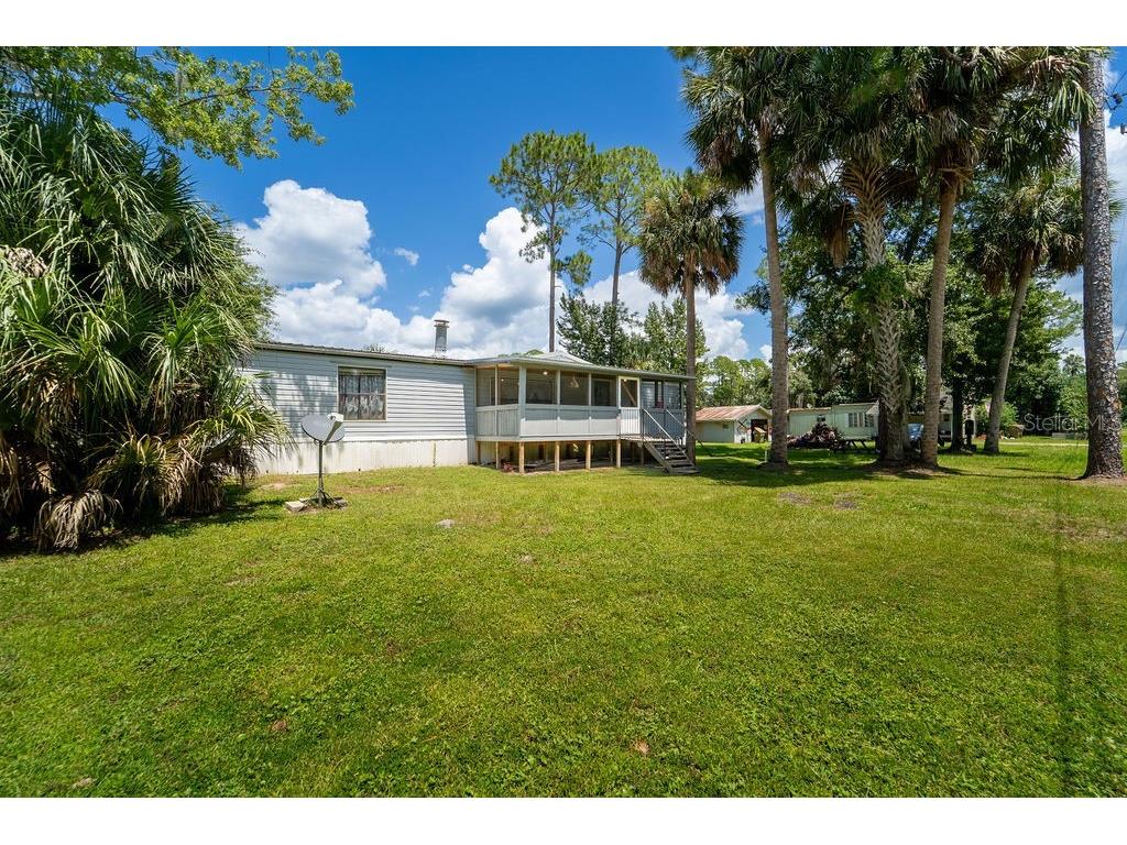 24031 Armadillo Road Astor FL 32102 V4944768 image1
