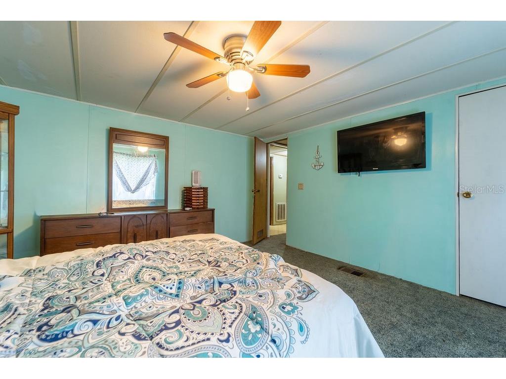 24031 Armadillo Road Astor FL 32102 V4944768 image32