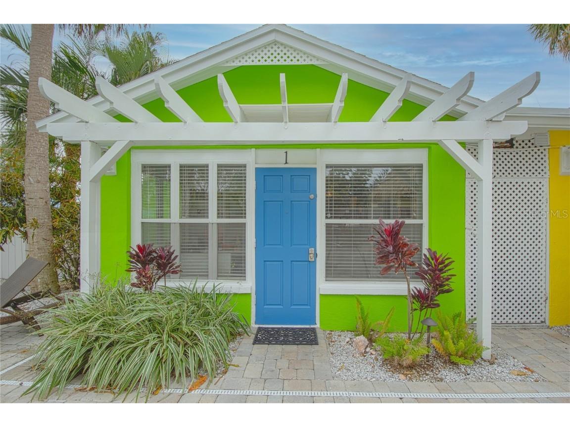 2404 1st Street Indian Rocks Beach FL 33785 U8213273 image1