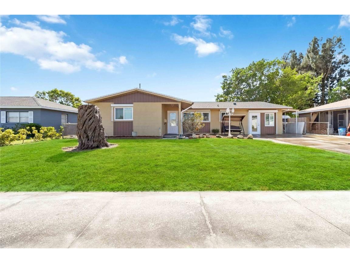 2404 Bayshore Gardens Parkway Bradenton FL 34207 A4551830 image1