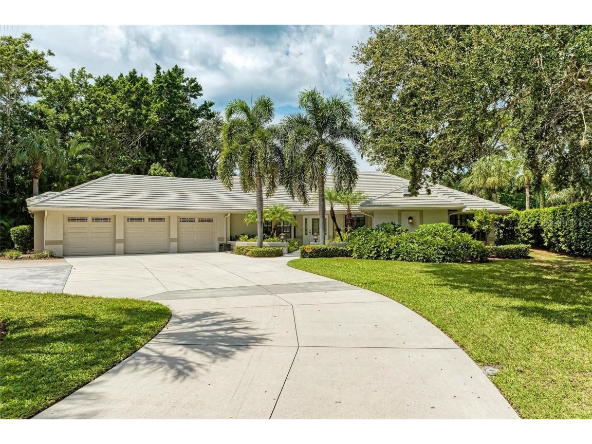 2404 Landings Circle Bradenton FL 34209 A4582350 image1