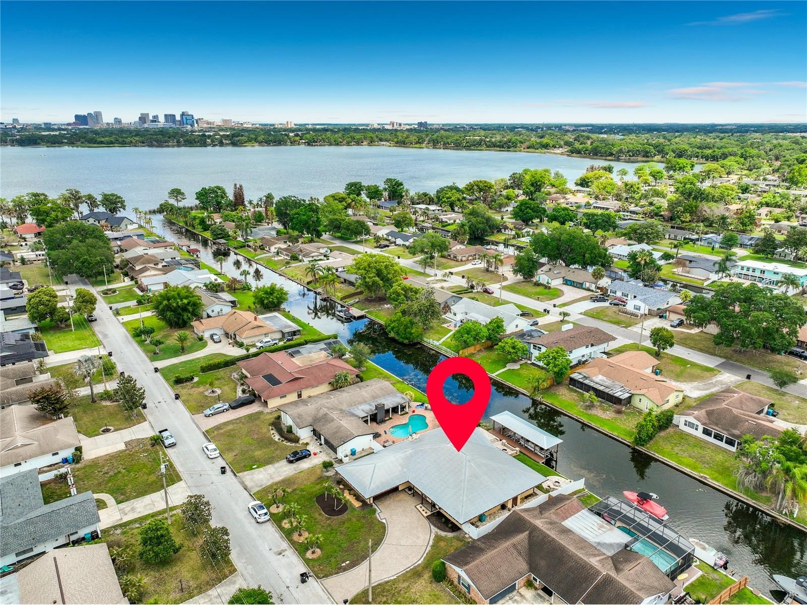 2404 Lauderdale Court Orlando FL 32805 - Clear Lake O6402242 image1