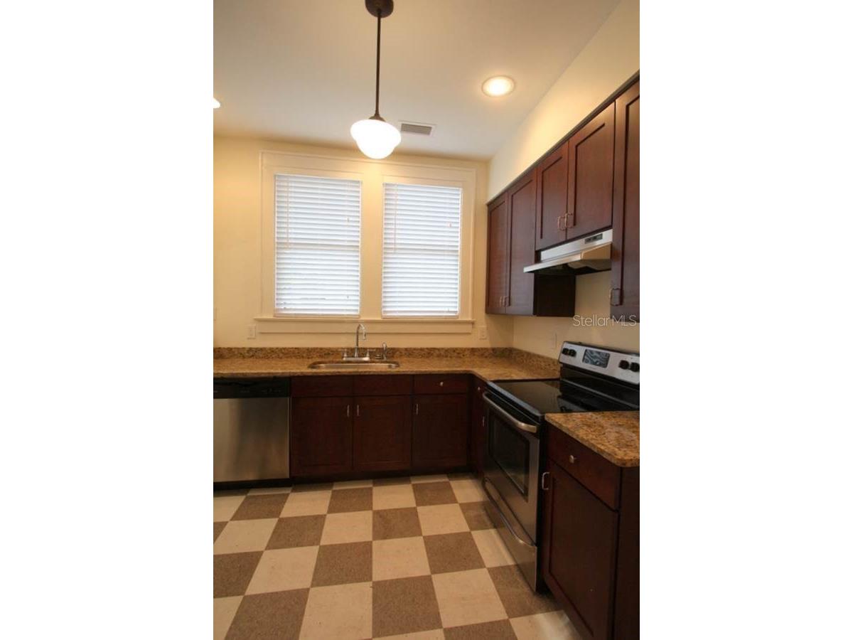 2404 N Morgan Street Tampa FL 33602 TB8520665 image10