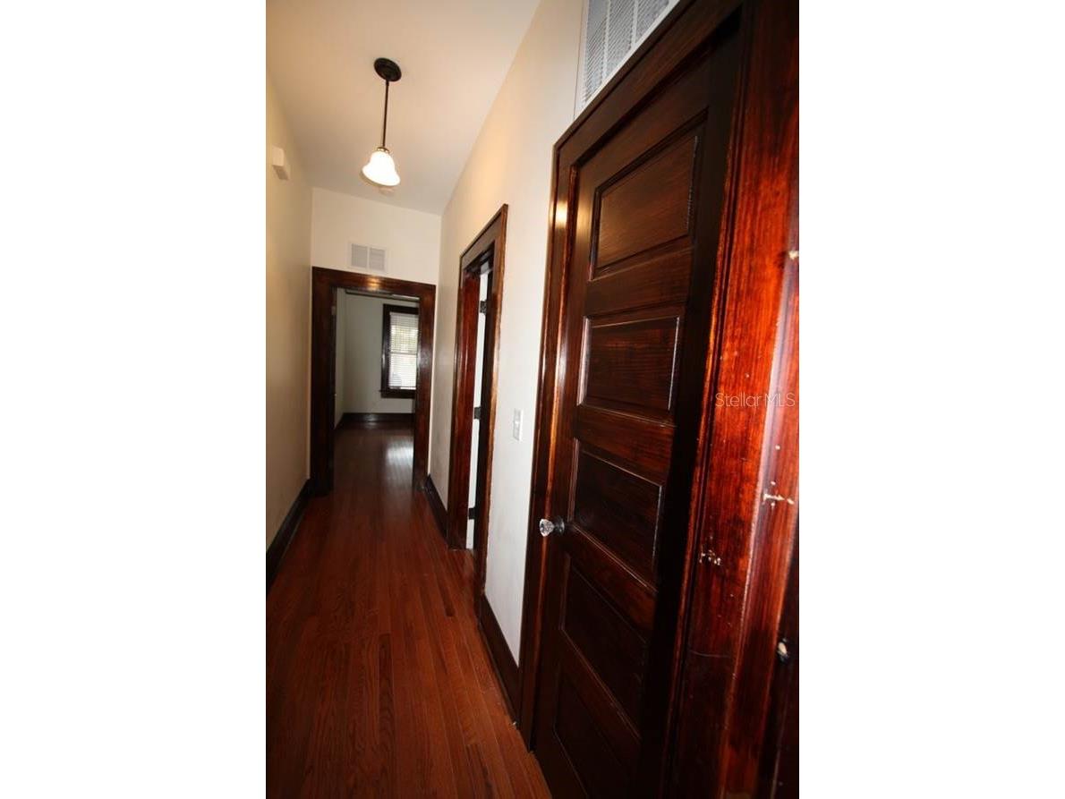 2404 N Morgan Street Tampa FL 33602 TB8520665 image16