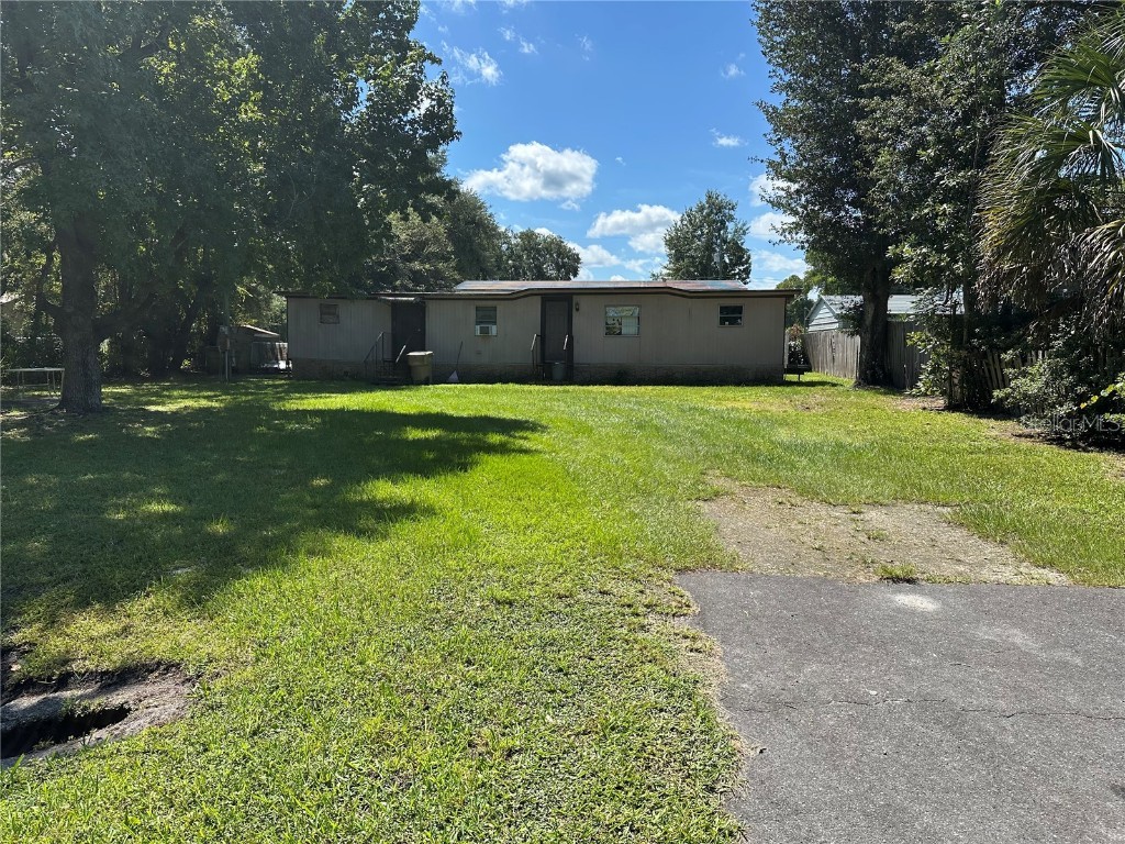24048 Ermine Road Astor FL 32102 R4909918 image1