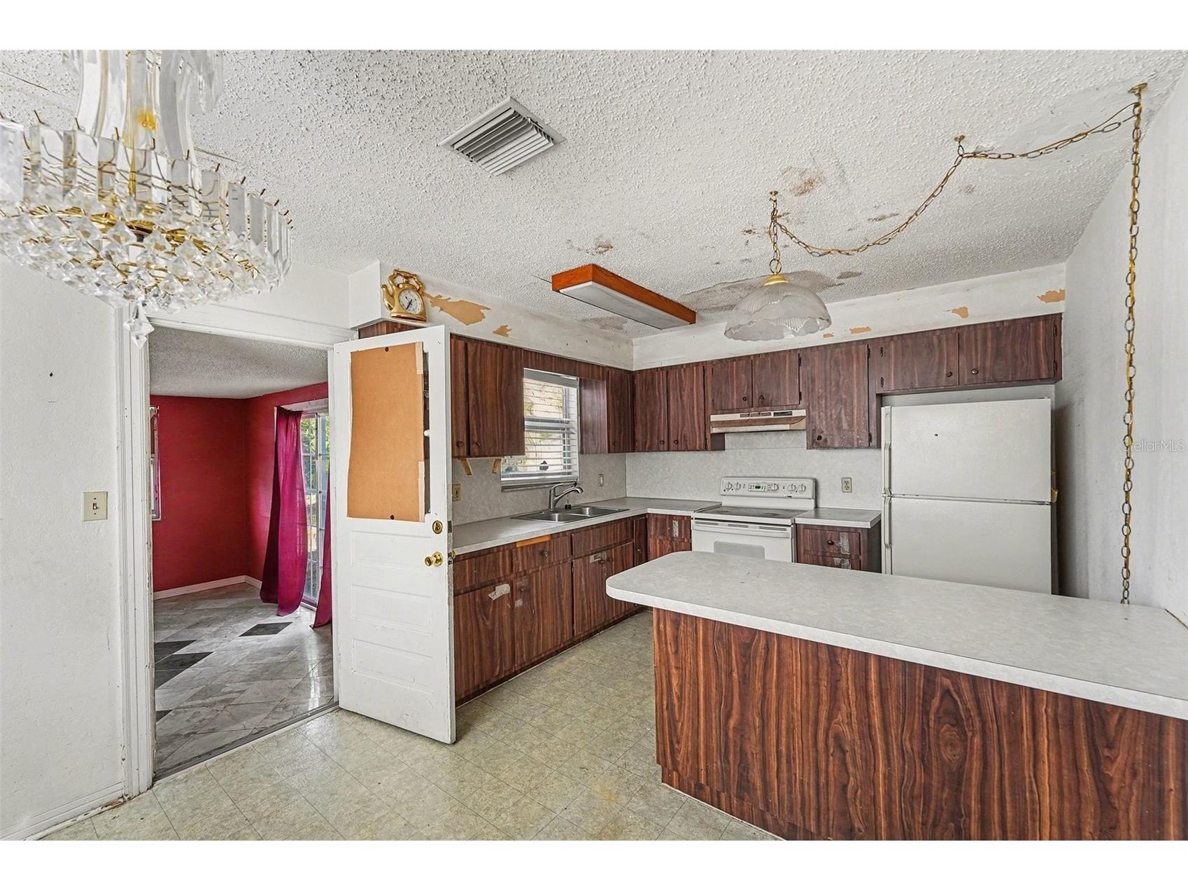 2405 44th Street S Saint Petersburg FL 33711 TB8467991 image12