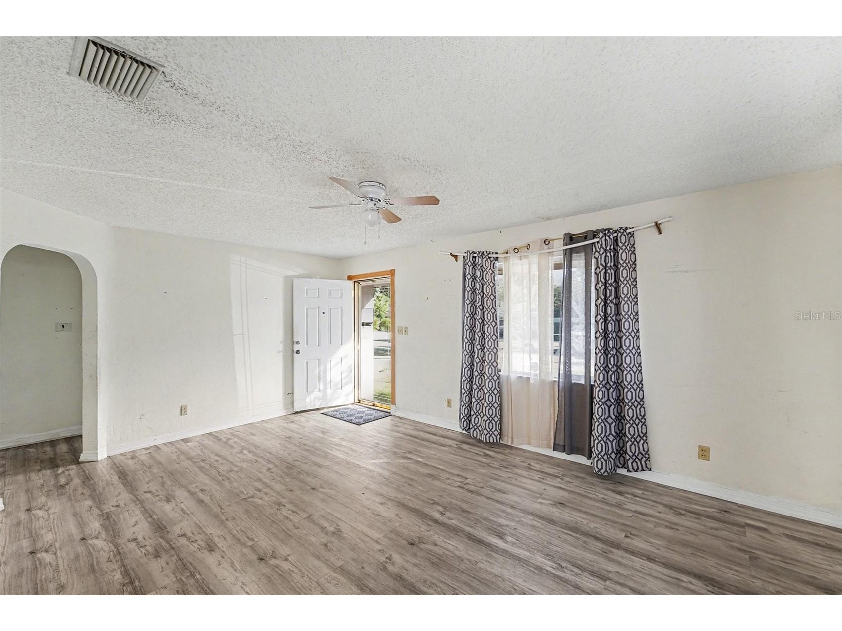 2405 44th Street S Saint Petersburg FL 33711 TB8467991 image7