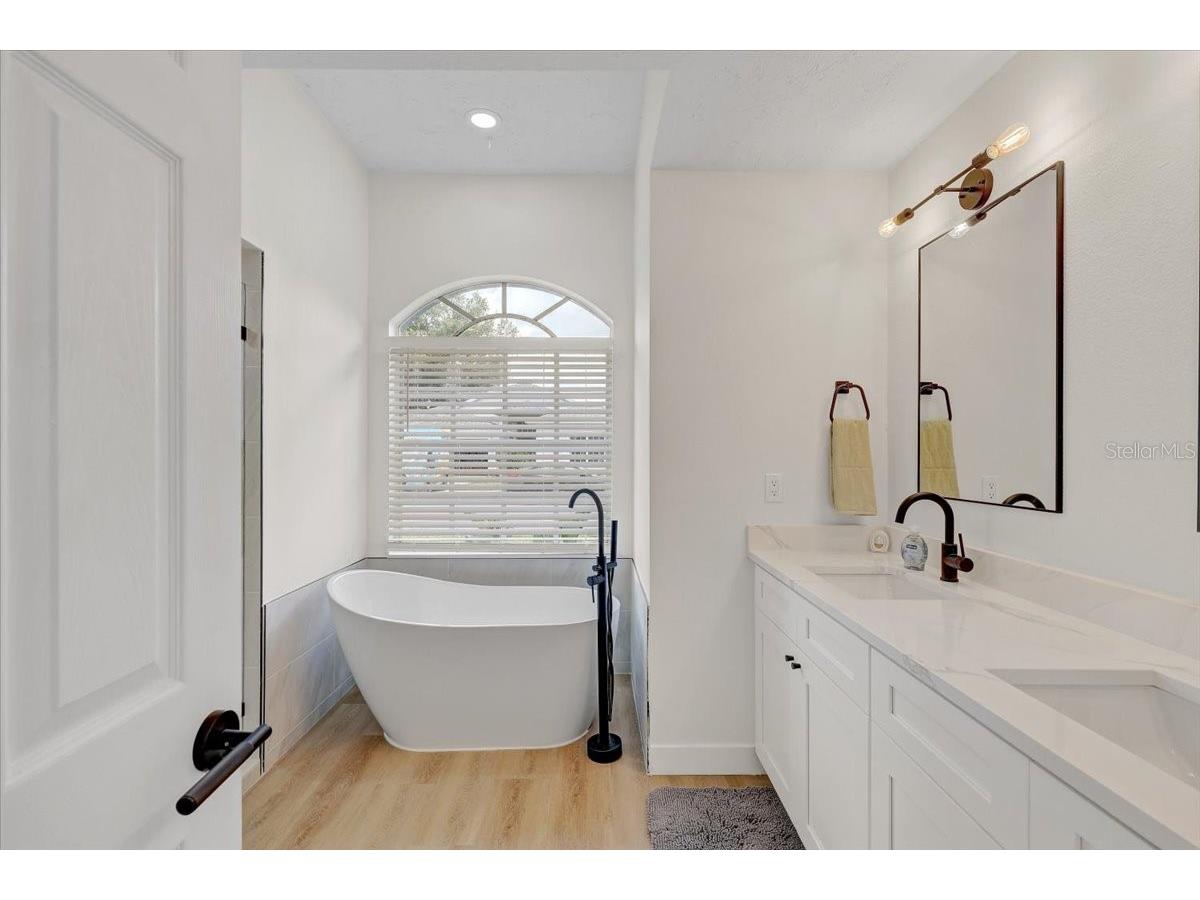2405 Appaloosa Circle Sarasota FL 34240 TB8514118 image30
