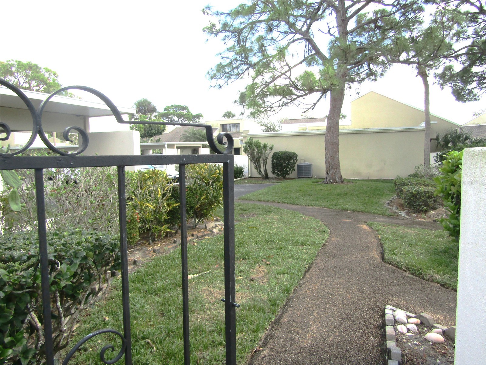 2405 Crispin Court #E1 Sarasota FL 34235 A4686722 image22