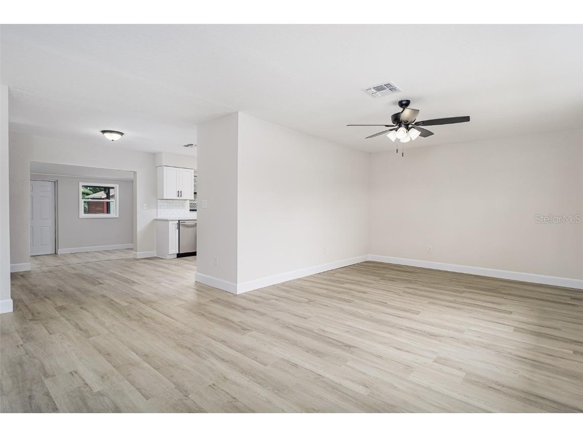 2405 Delrose Drive E Lakeland FL 33805 L4956981 image2