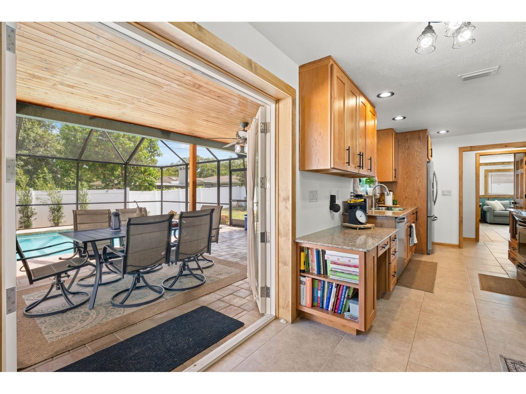 2405 Summerlin Drive Clearwater FL 33764 TB8528392 image22