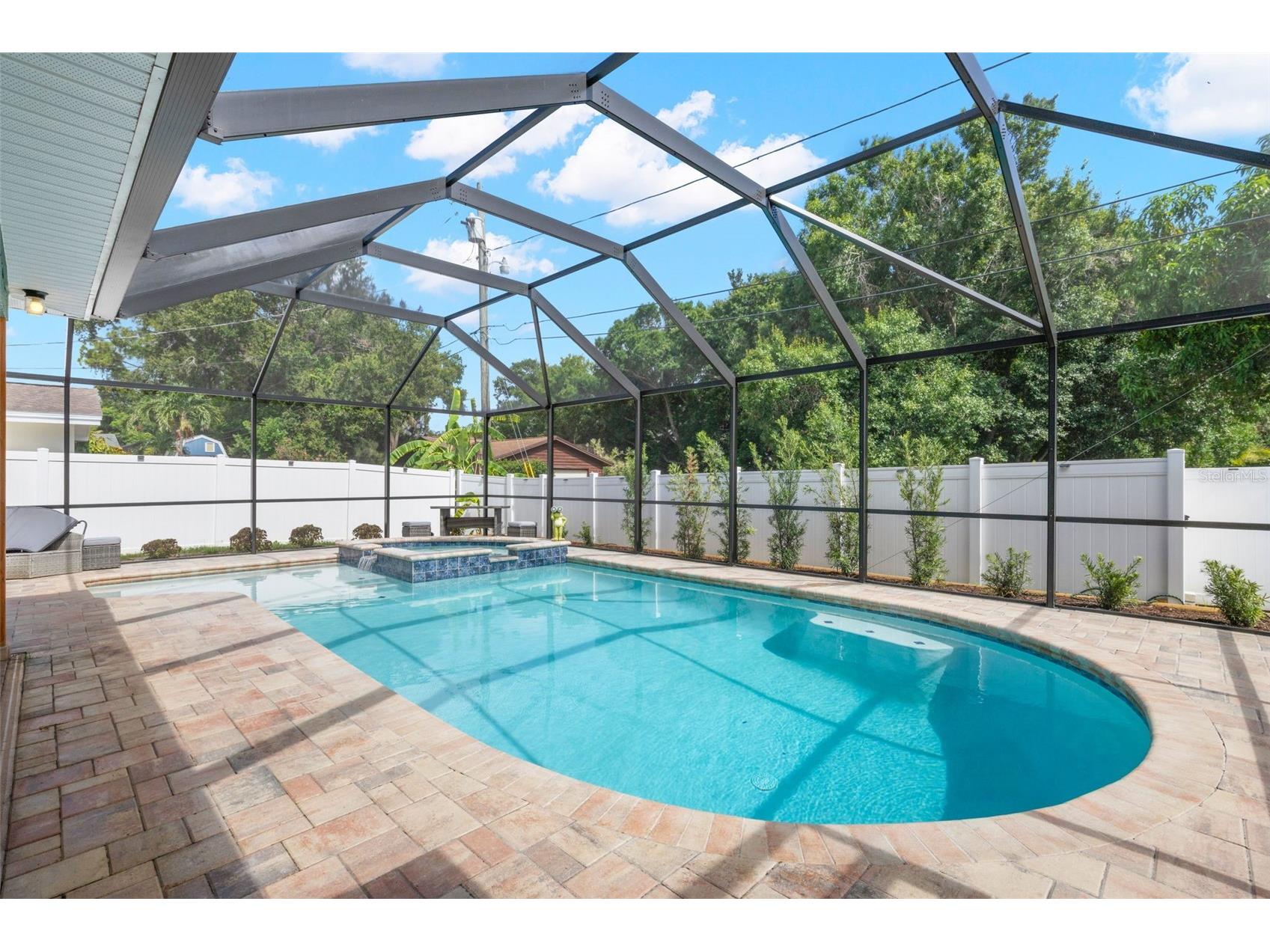 2405 Summerlin Drive Clearwater FL 33764 TB8528392 image3