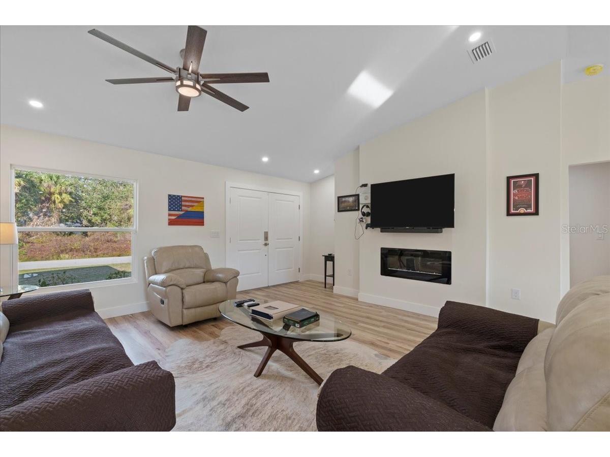 2405 Vancouver Lane North Port FL 34286 C7526169 image6