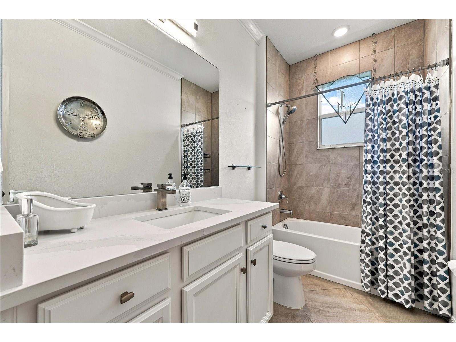 2405 Wildflower Run Lakewood Ranch FL 34211 A4698773 image35