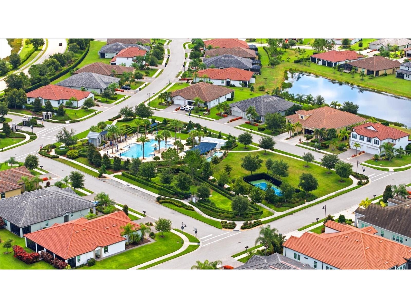 2405 Wildflower Run Lakewood Ranch FL 34211 A4698773 image47