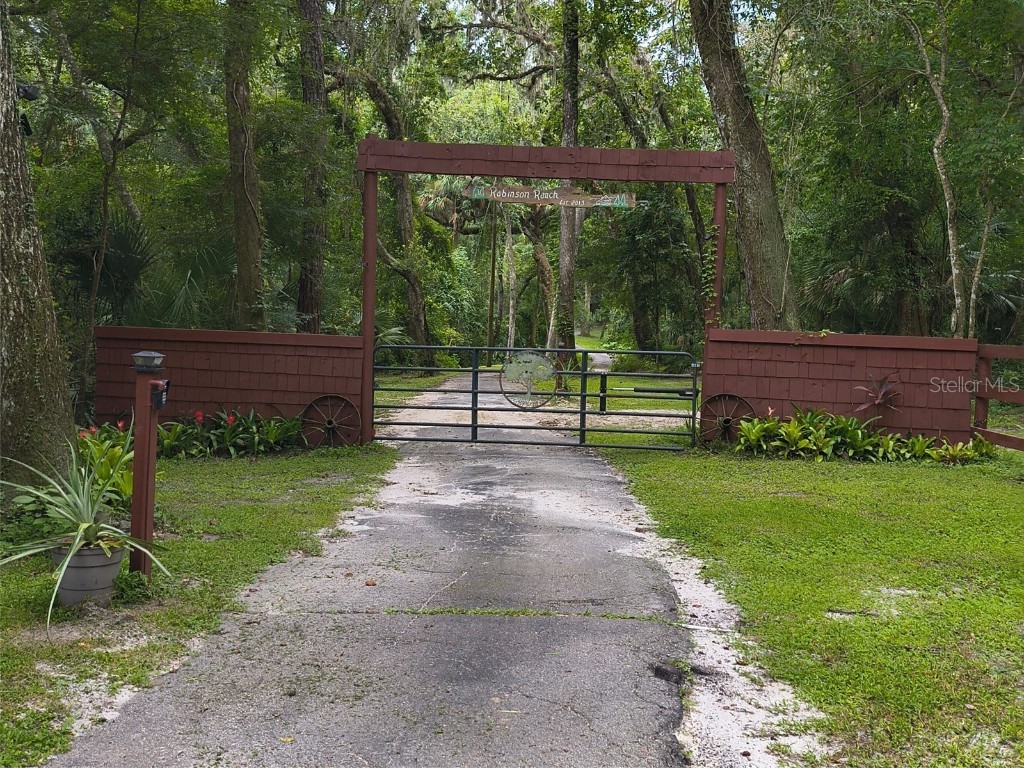 24050 Winding Creek Drive Brooksville FL 34601 O6337745 image100