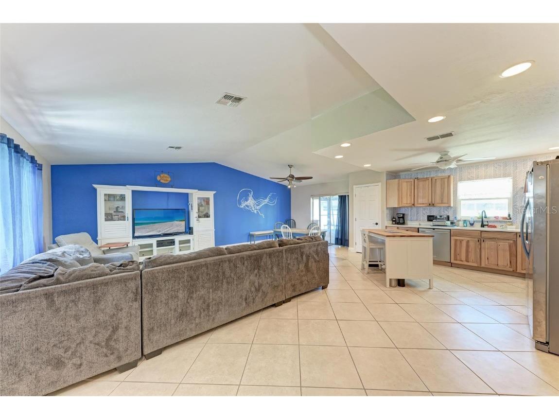 2406 15th Street W Palmetto FL 34221 A4656188 image8