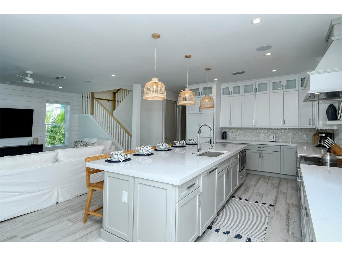 2406 Avenue C Bradenton Beach FL 34217 A4671874 image16