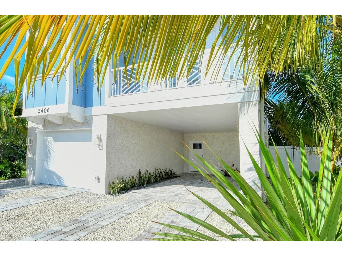 2406 Avenue C Bradenton Beach FL 34217 A4671874 image2