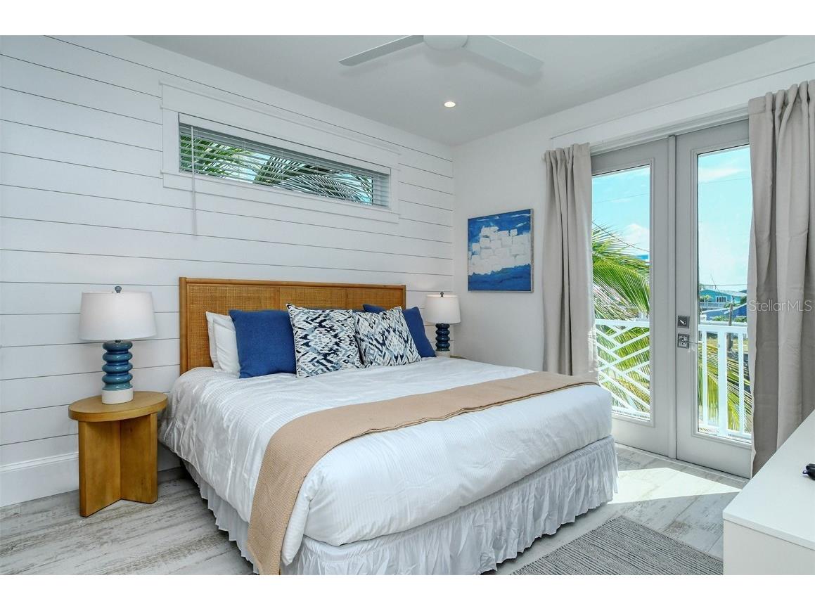 2406 Avenue C Bradenton Beach FL 34217 A4671874 image25