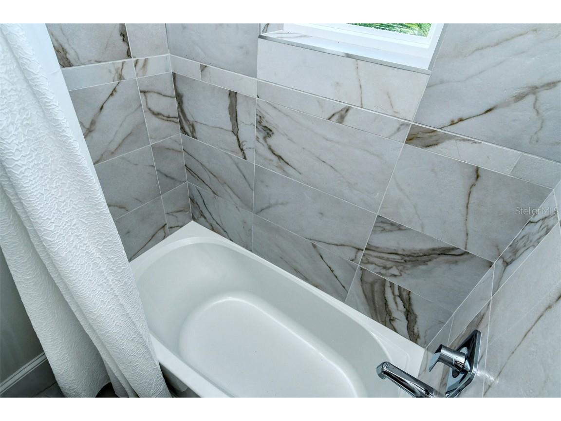 2406 Avenue C Bradenton Beach FL 34217 A4671874 image29