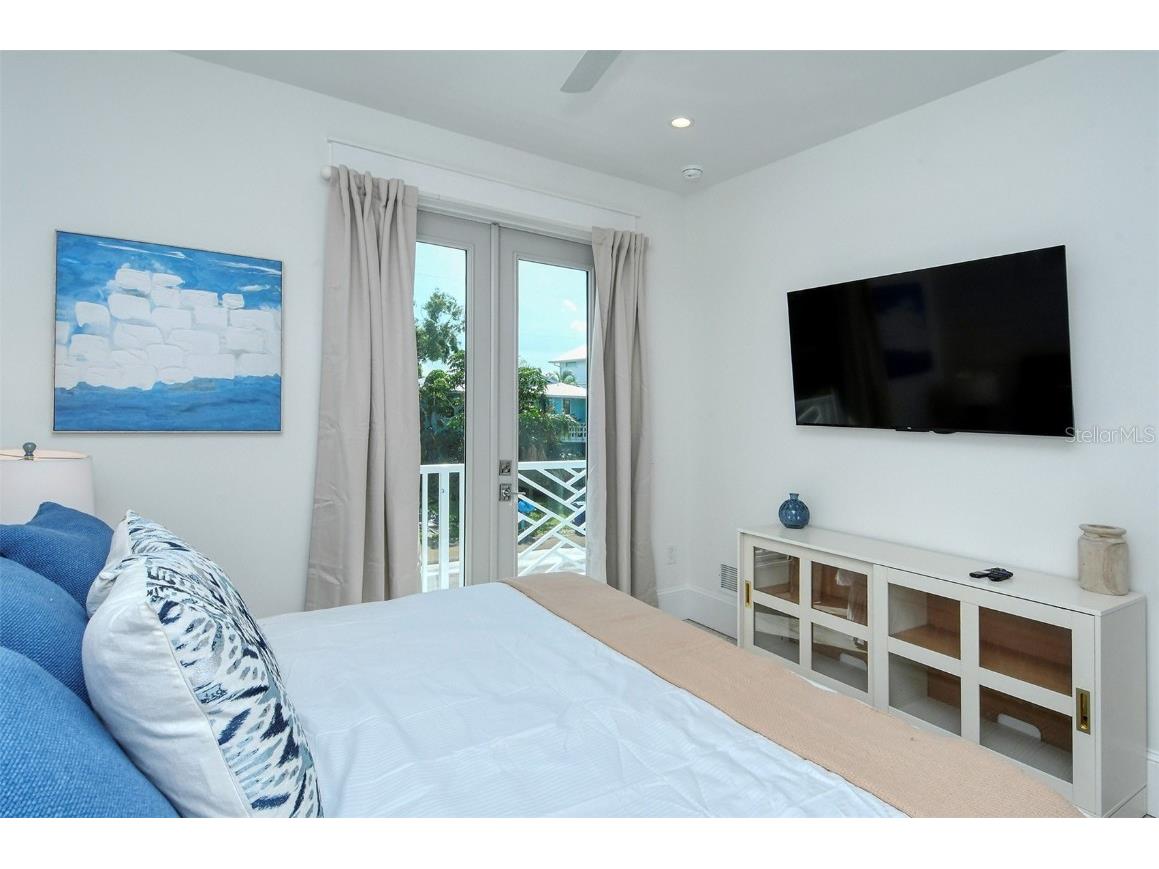 2406 Avenue C Bradenton Beach FL 34217 A4671874 image30