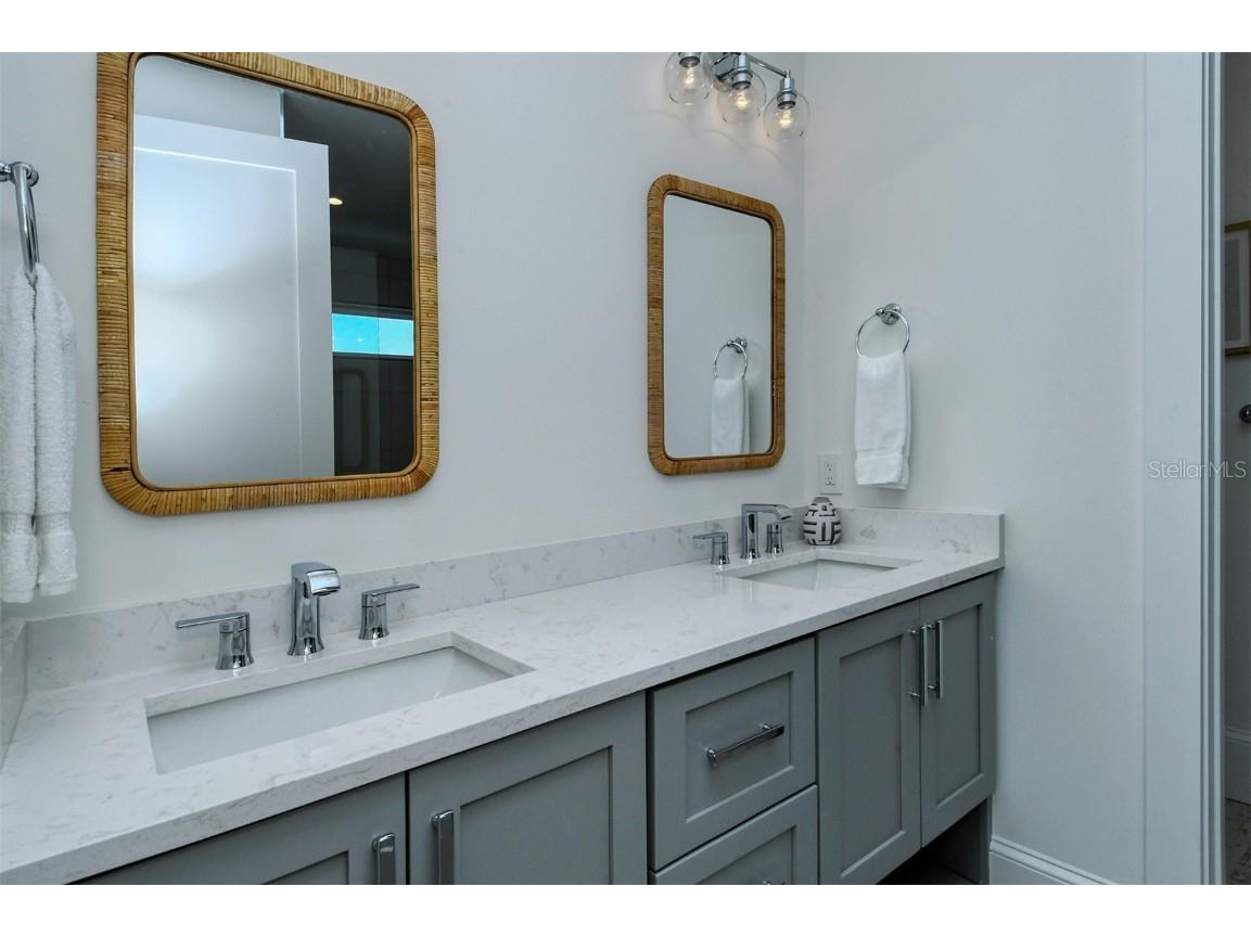 2406 Avenue C Bradenton Beach FL 34217 A4671874 image42