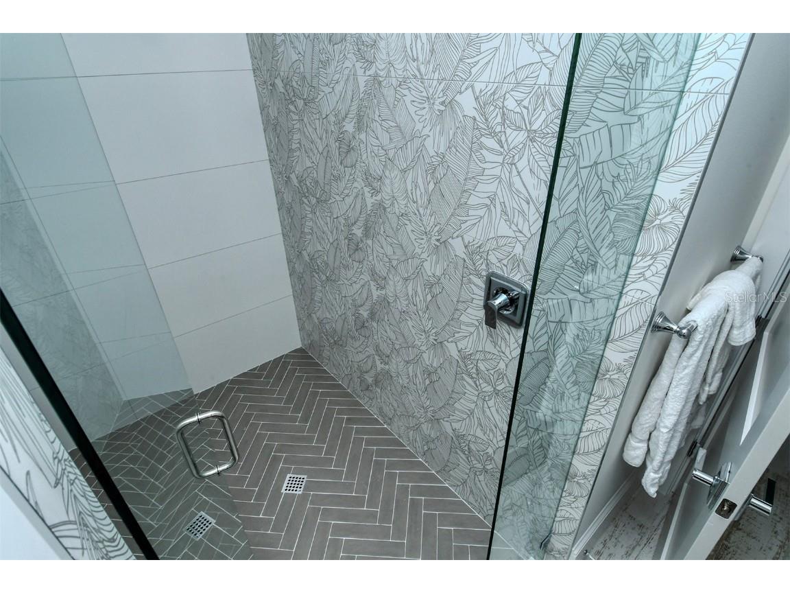 2406 Avenue C Bradenton Beach FL 34217 A4671874 image43