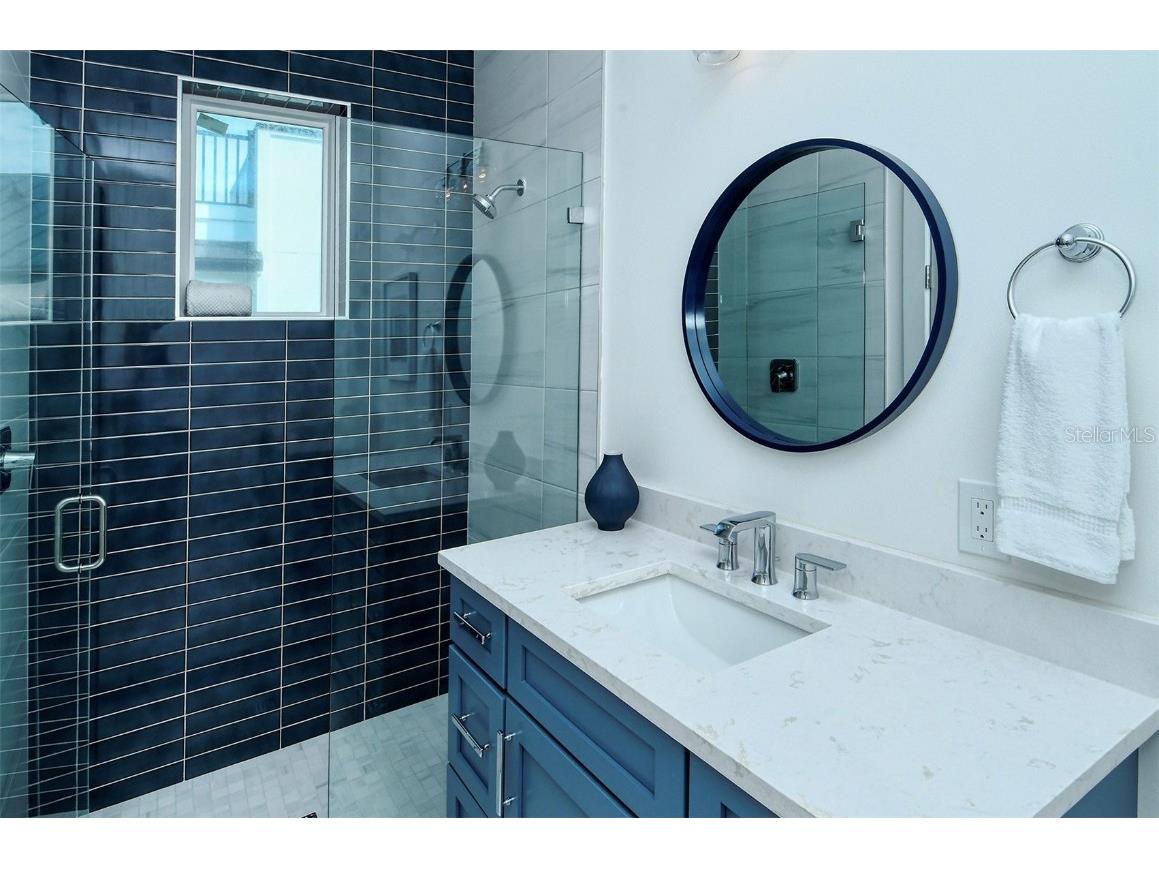 2406 Avenue C Bradenton Beach FL 34217 A4671874 image48