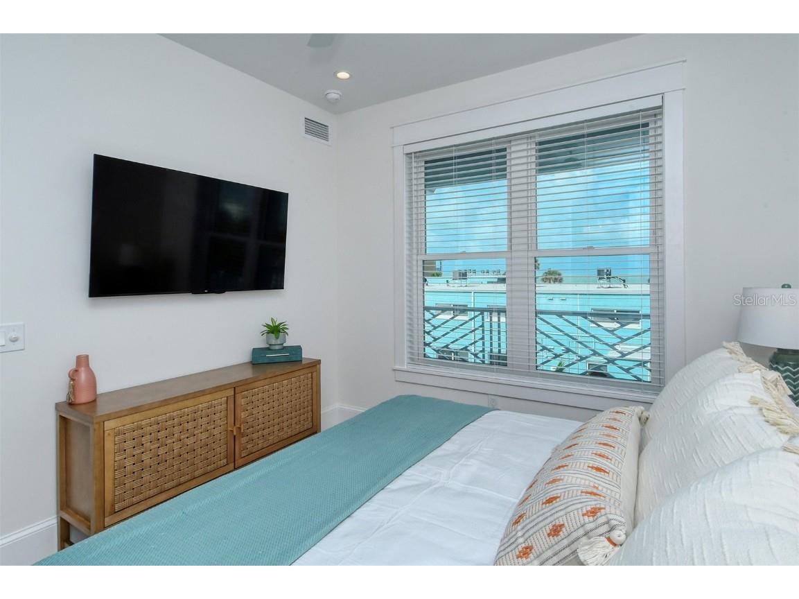 2406 Avenue C Bradenton Beach FL 34217 A4671874 image50