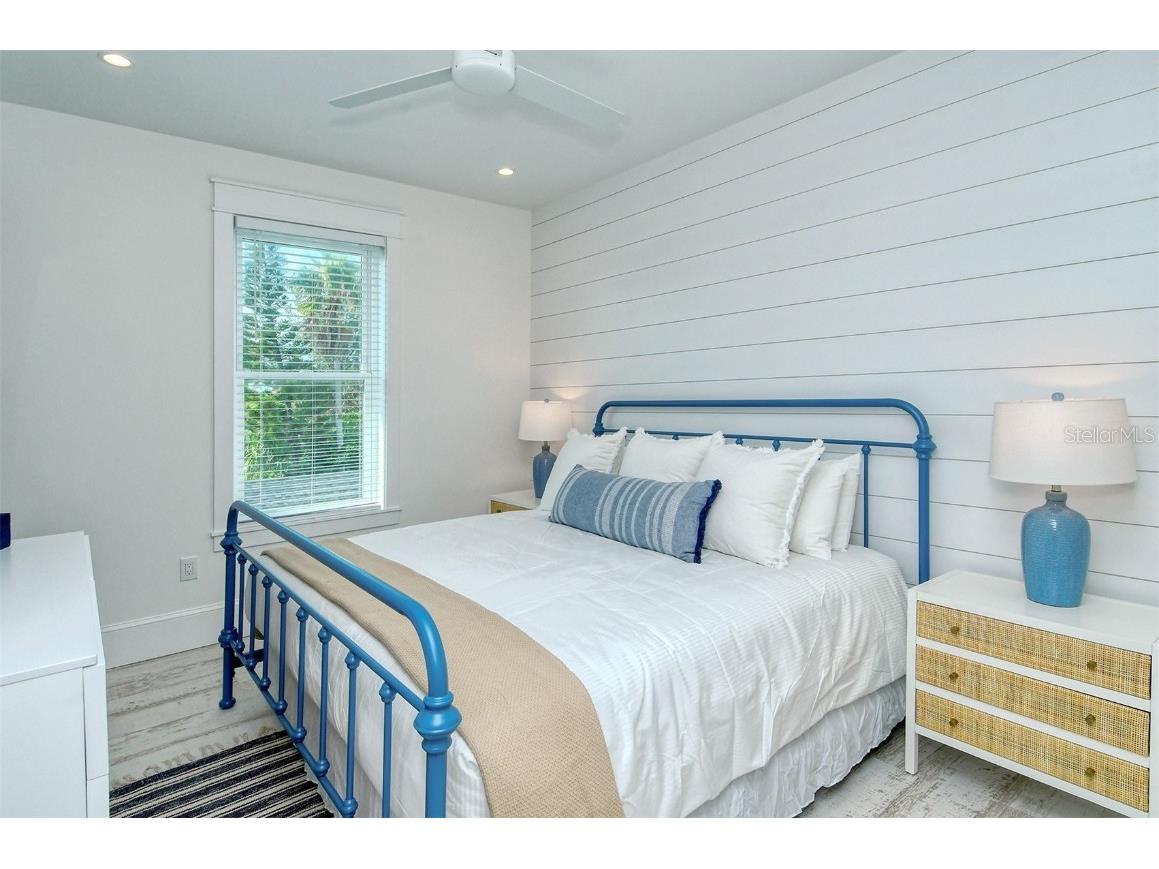 2406 Avenue C Bradenton Beach FL 34217 A4671874 image51