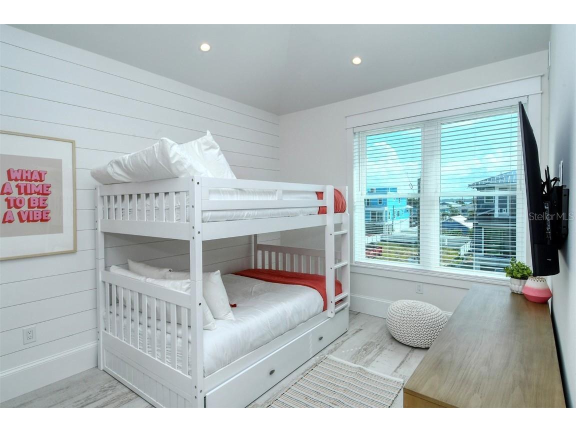 2406 Avenue C Bradenton Beach FL 34217 A4671874 image56