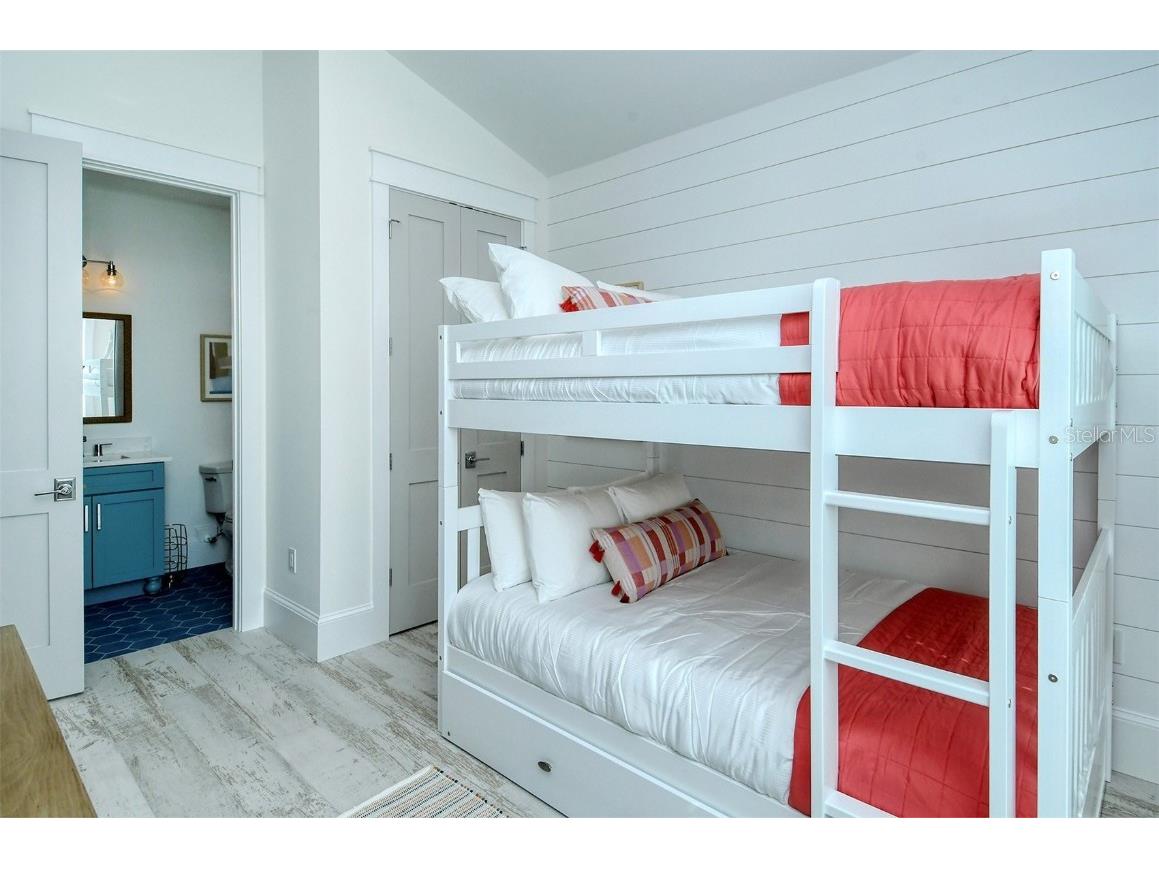 2406 Avenue C Bradenton Beach FL 34217 A4671874 image58