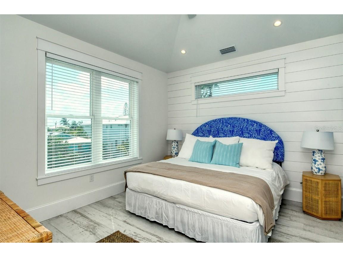 2406 Avenue C Bradenton Beach FL 34217 A4671874 image61