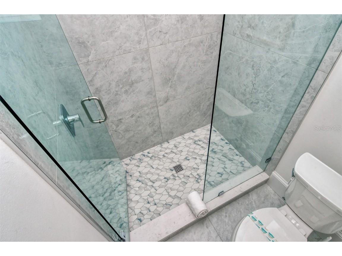 2406 Avenue C Bradenton Beach FL 34217 A4671874 image63