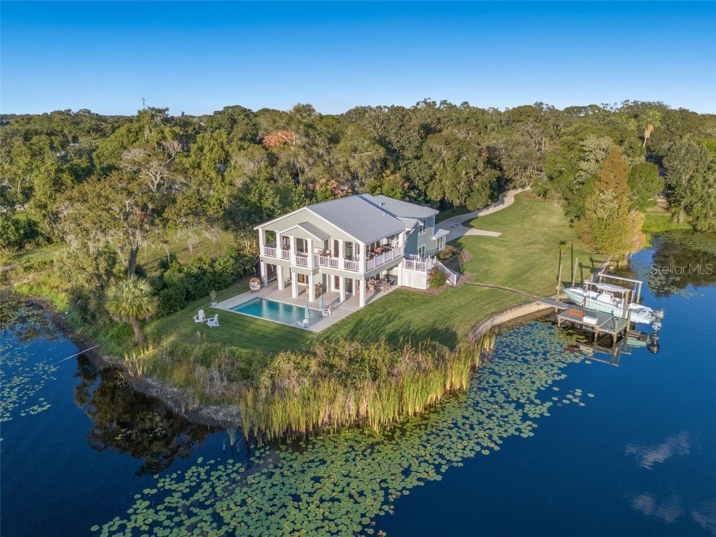 2406 Carroll Place Tampa FL 33612 - LAKE CARROLL T3489041 image1