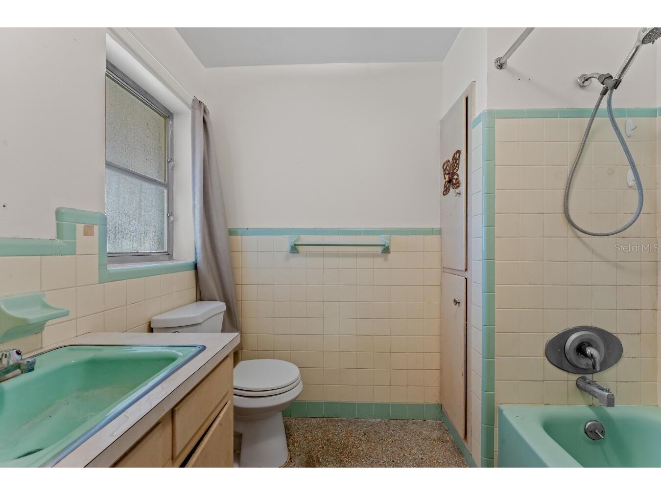 2406 Dellwood Drive Orlando FL 32806 O6420517 image25