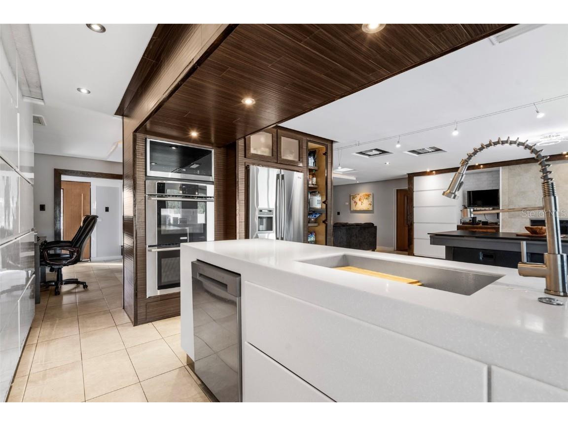 2406 Meadowbrook Drive Lutz FL 33558 TB8450843 image16