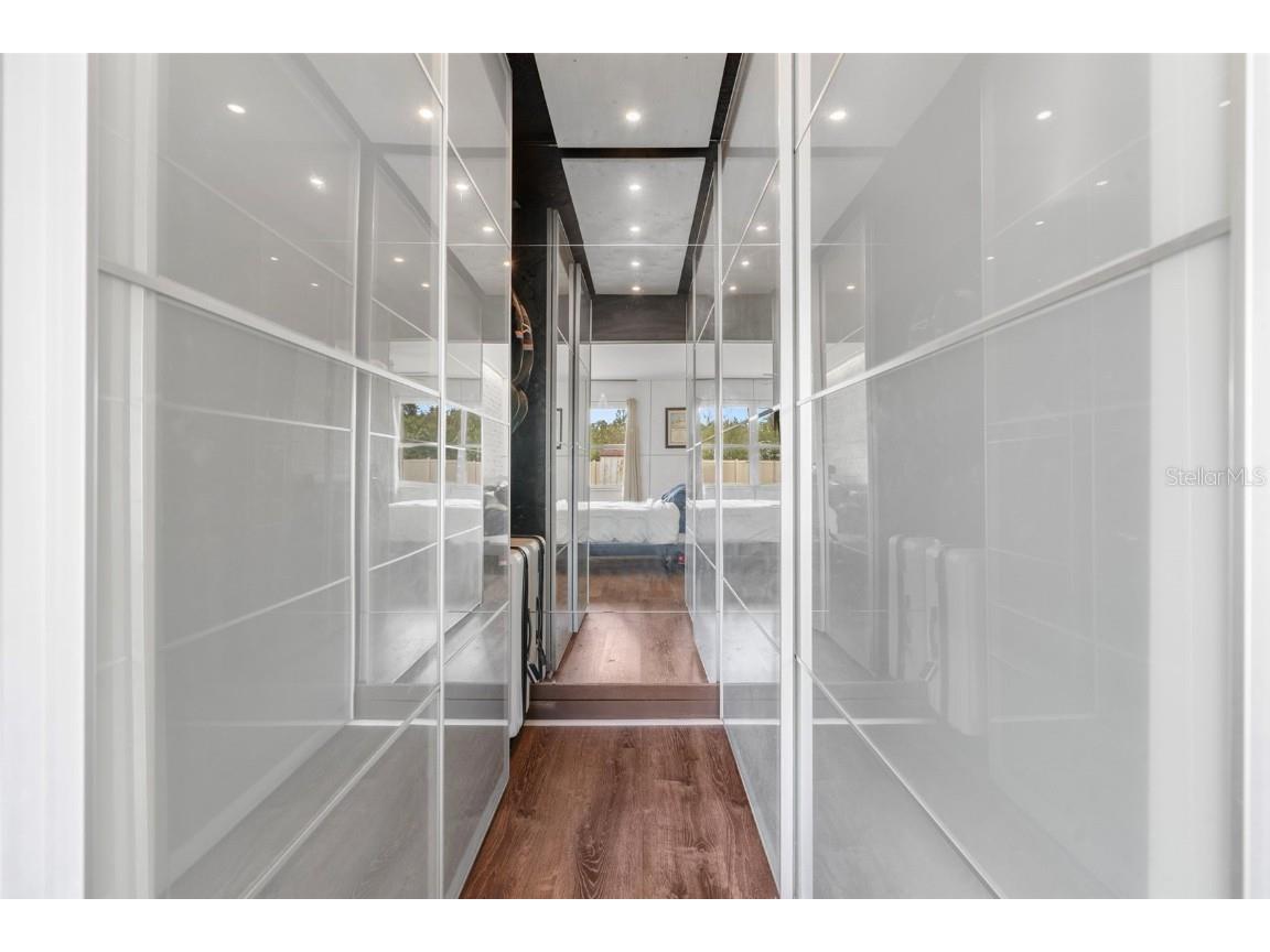 2406 Meadowbrook Drive Lutz FL 33558 TB8450843 image28