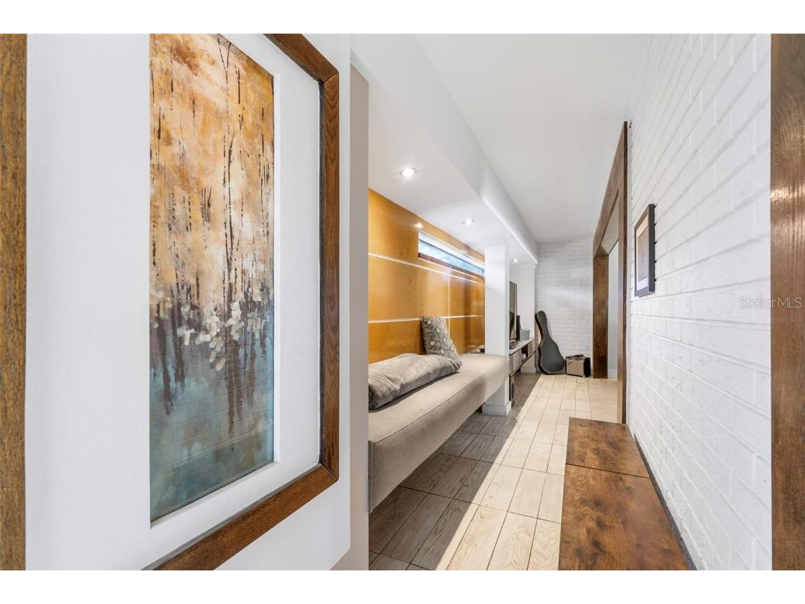 2406 Meadowbrook Drive Lutz FL 33558 TB8450843 image4