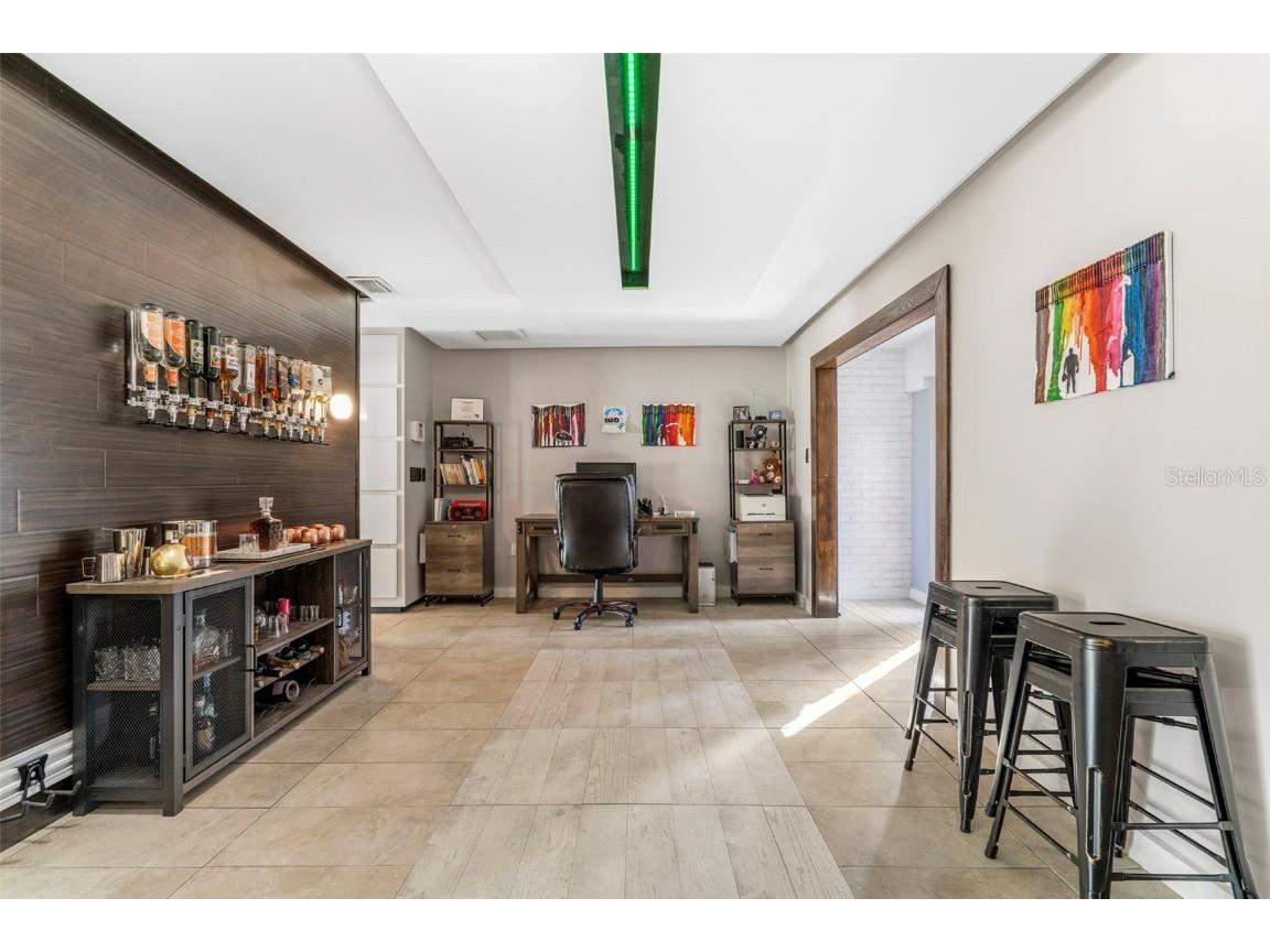 2406 Meadowbrook Drive Lutz FL 33558 TB8450843 image5