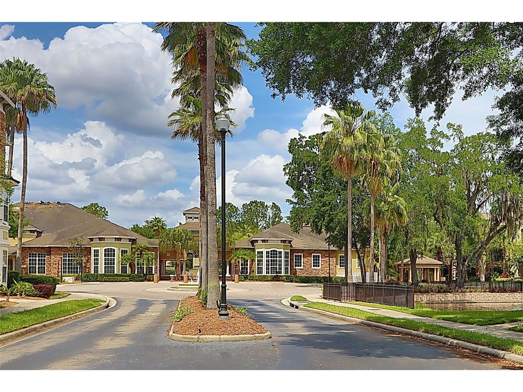 2407 Courtney Meadows Court #103 Tampa FL 33619 TB8497021 image28
