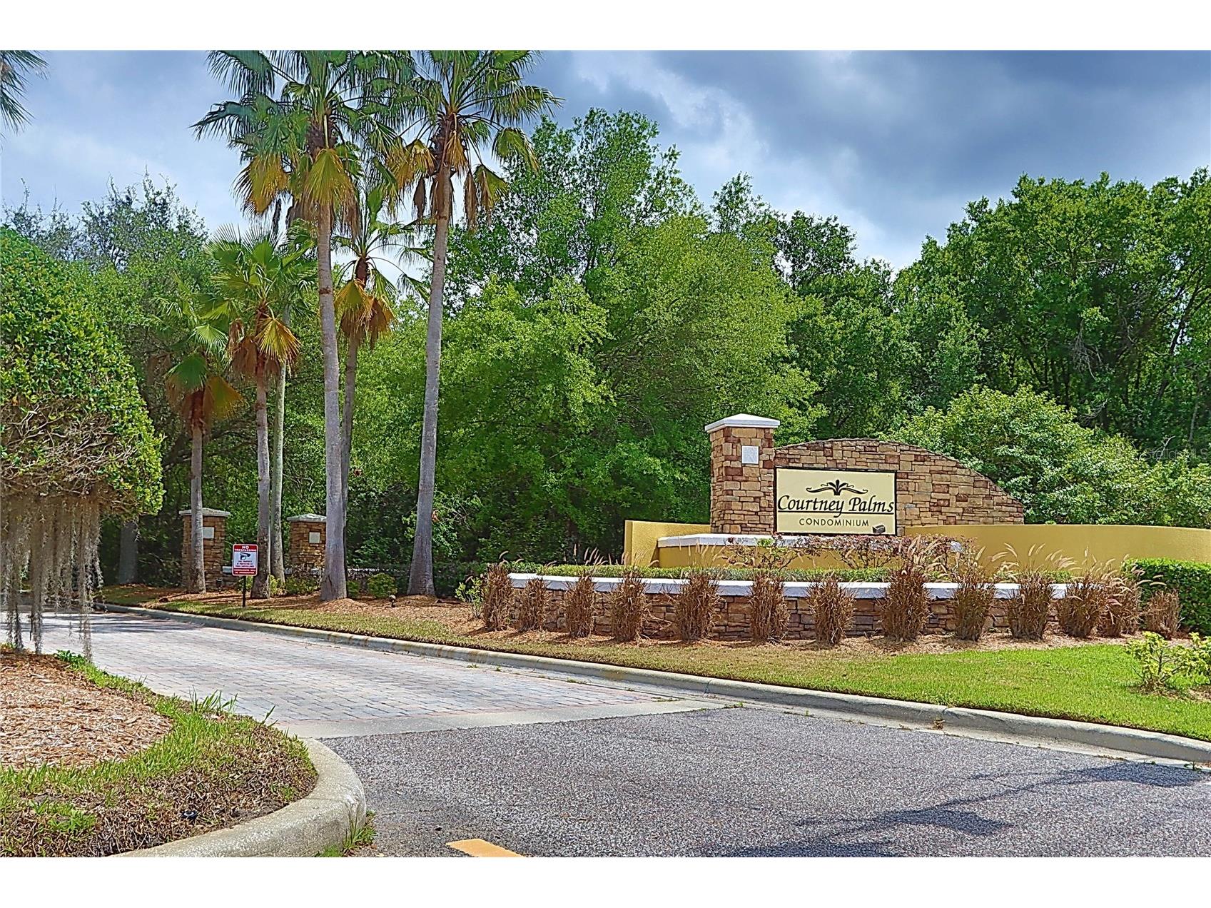 2407 Courtney Meadows Court #103 Tampa FL 33619 TB8497021 image30