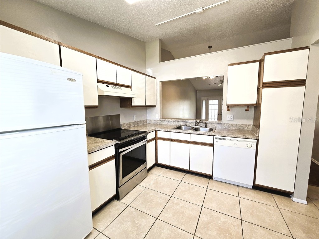 2407 King Oak Court Saint Cloud FL 34769 S5136854 image7