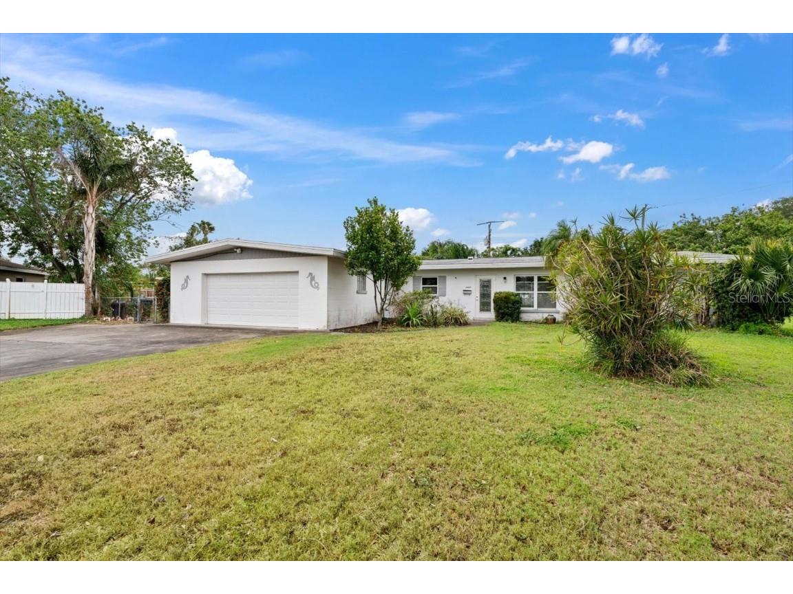 2407 S Wellesley Drive Bradenton FL 34207 A4564601 image1