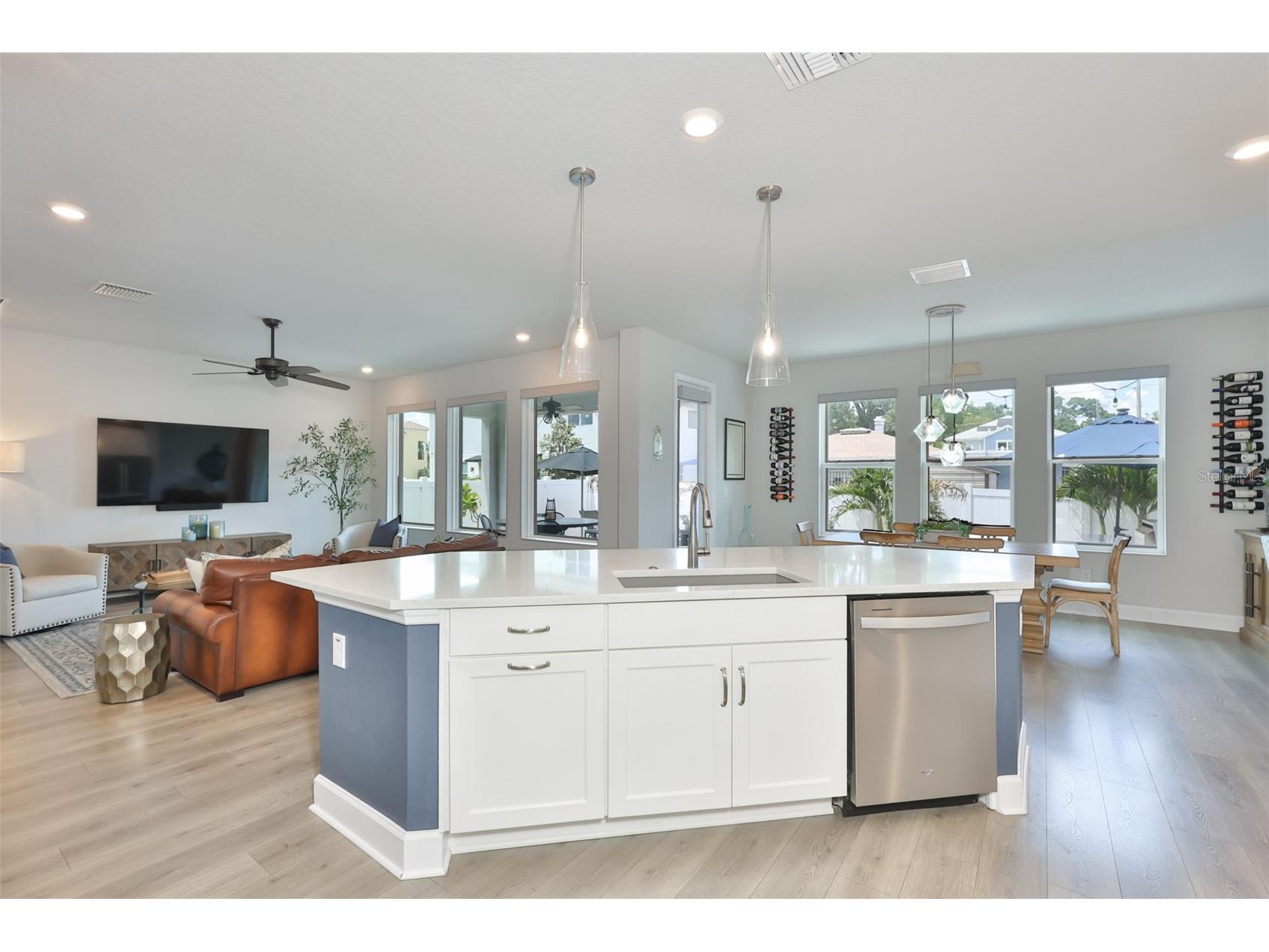 2407 W Gray Street Tampa FL 33609 TB8510629 image18